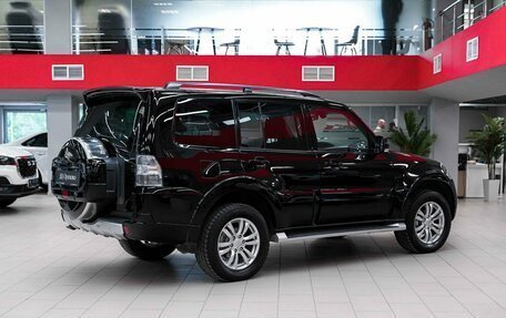 Mitsubishi Pajero IV, 2013 год, 1 850 000 рублей, 2 фотография