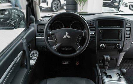 Mitsubishi Pajero IV, 2013 год, 1 850 000 рублей, 13 фотография