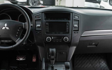 Mitsubishi Pajero IV, 2013 год, 1 850 000 рублей, 12 фотография