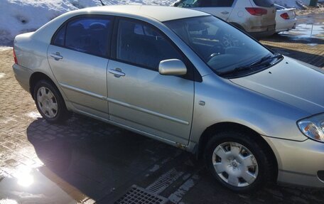 Toyota Corolla, 2004 год, 355 000 рублей, 3 фотография