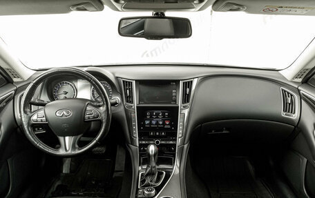 Infiniti Q50 I рестайлинг, 2015 год, 1 970 000 рублей, 13 фотография