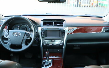 Toyota Camry, 2013 год, 1 890 000 рублей, 11 фотография