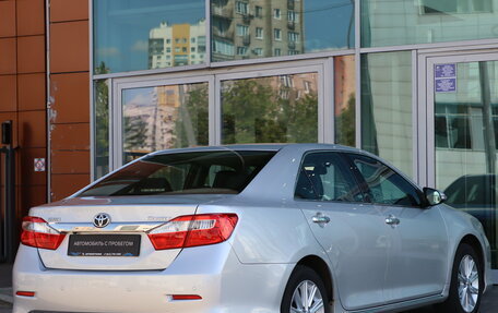 Toyota Camry, 2013 год, 1 890 000 рублей, 8 фотография