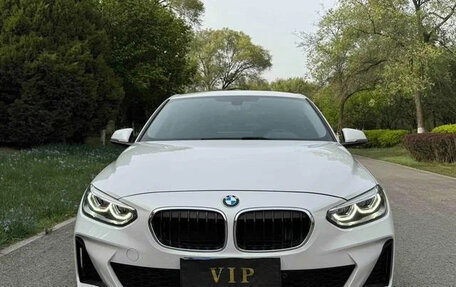BMW 1 серия, 2022 год, 1 567 000 рублей, 2 фотография