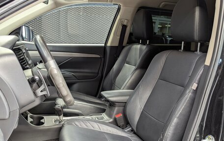 Mitsubishi Outlander III рестайлинг 3, 2014 год, 1 500 000 рублей, 11 фотография
