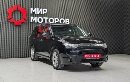 Mitsubishi Outlander III рестайлинг 3, 2014 год, 1 500 000 рублей, 3 фотография