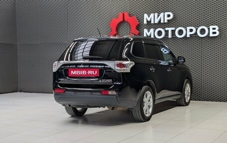 Mitsubishi Outlander III рестайлинг 3, 2014 год, 1 500 000 рублей, 4 фотография