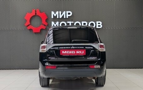 Mitsubishi Outlander III рестайлинг 3, 2014 год, 1 500 000 рублей, 5 фотография