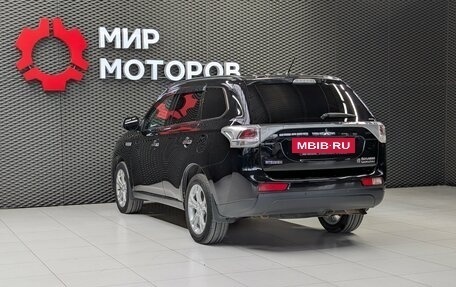 Mitsubishi Outlander III рестайлинг 3, 2014 год, 1 500 000 рублей, 6 фотография