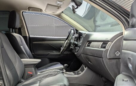 Mitsubishi Outlander III рестайлинг 3, 2014 год, 1 500 000 рублей, 27 фотография