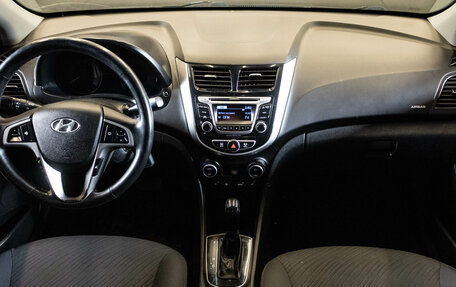 Hyundai Solaris II рестайлинг, 2015 год, 949 000 рублей, 5 фотография