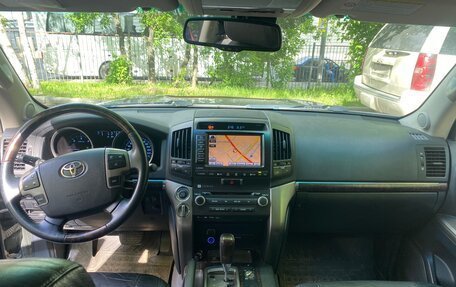 Toyota Land Cruiser 200, 2011 год, 2 500 000 рублей, 7 фотография