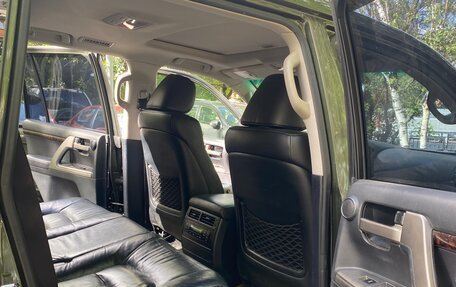 Toyota Land Cruiser 200, 2011 год, 2 500 000 рублей, 9 фотография