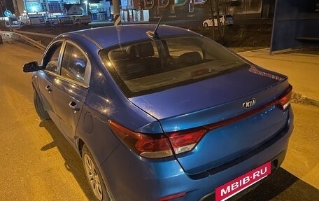 KIA Rio IV, 2017 год, 890 000 рублей, 3 фотография