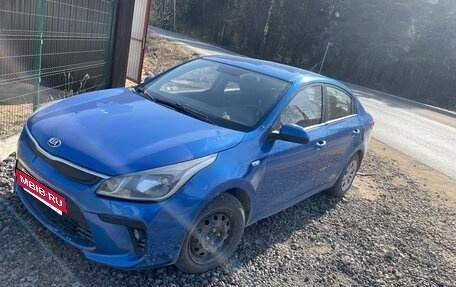 KIA Rio IV, 2017 год, 890 000 рублей, 2 фотография