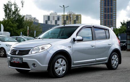 Renault Sandero I, 2014 год, 649 000 рублей, 2 фотография