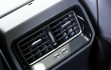 Toyota RAV4, 2025 год, 4 490 000 рублей, 13 фотография