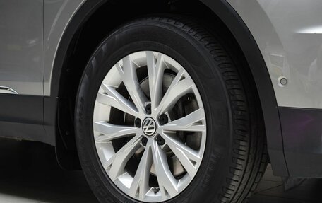 Volkswagen Tiguan II, 2017 год, 2 600 000 рублей, 9 фотография
