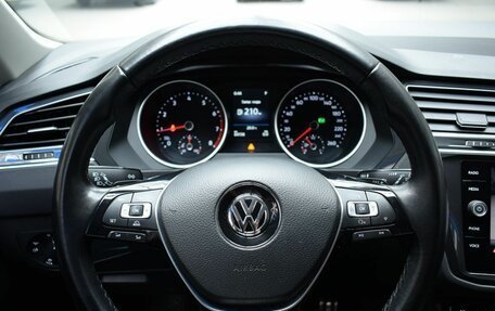 Volkswagen Tiguan II, 2017 год, 2 600 000 рублей, 11 фотография