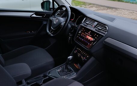 Volkswagen Tiguan II, 2019 год, 2 800 000 рублей, 3 фотография