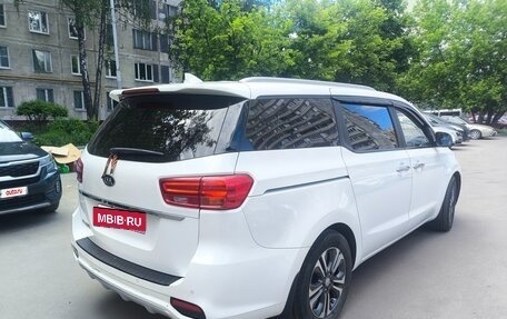 KIA Carnival III, 2020 год, 2 800 000 рублей, 5 фотография