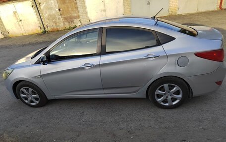 Hyundai Solaris II рестайлинг, 2015 год, 550 000 рублей, 8 фотография