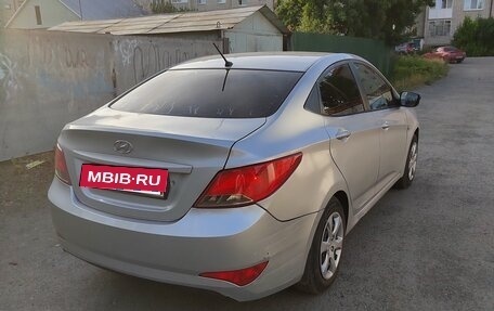 Hyundai Solaris II рестайлинг, 2015 год, 550 000 рублей, 5 фотография