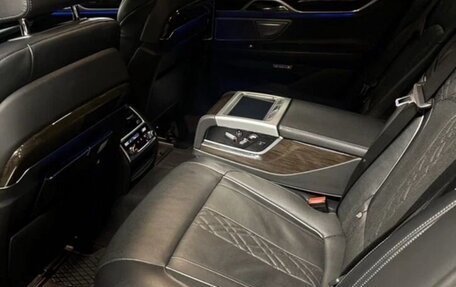 BMW 7 серия, 2017 год, 3 150 000 рублей, 10 фотография