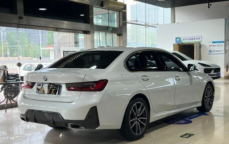 BMW 3 серия, 2022 год, 2 690 000 рублей, 4 фотография