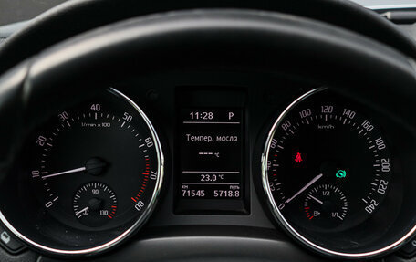 Skoda Yeti I рестайлинг, 2015 год, 1 730 000 рублей, 23 фотография