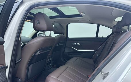 BMW 3 серия, 2022 год, 2 710 000 рублей, 11 фотография