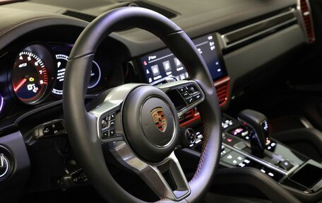 Porsche Cayenne III, 2022 год, 13 990 000 рублей, 21 фотография
