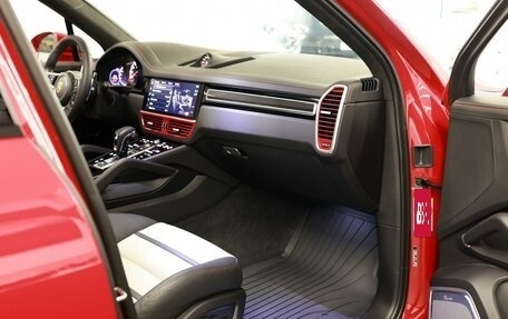 Porsche Cayenne III, 2022 год, 13 990 000 рублей, 36 фотография
