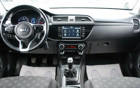 KIA Rio IV, 2017 год, 1 380 000 рублей, 12 фотография