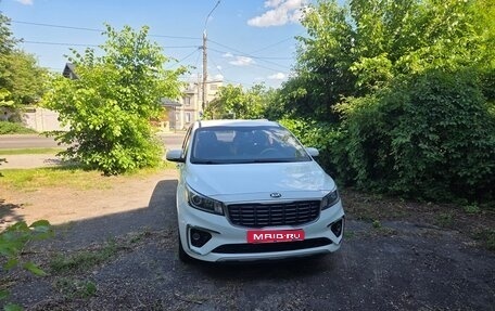 KIA Carnival III, 2019 год, 3 390 000 рублей, 1 фотография