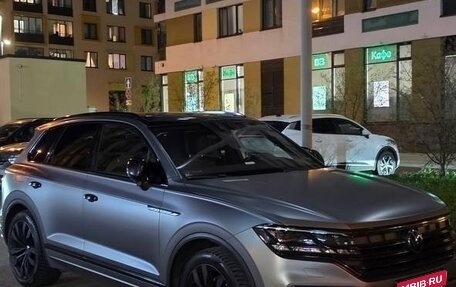 Volkswagen Touareg III, 2021 год, 5 890 000 рублей, 1 фотография