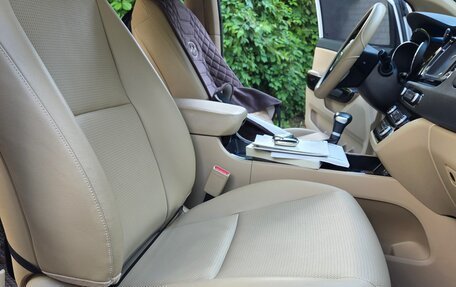 KIA Carnival III, 2019 год, 3 390 000 рублей, 21 фотография