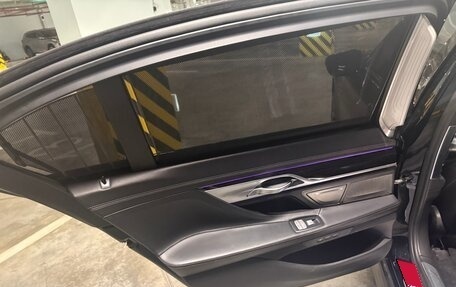 BMW 7 серия, 2018 год, 3 627 000 рублей, 10 фотография
