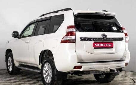 Toyota Land Cruiser Prado 150 рестайлинг 2, 2017 год, 4 100 000 рублей, 7 фотография