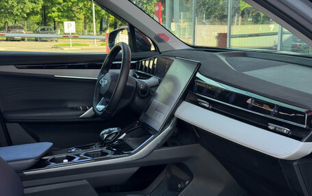 Geely Atlas, 2024 год, 3 100 000 рублей, 16 фотография