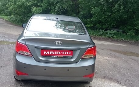 Hyundai Solaris II рестайлинг, 2015 год, 900 000 рублей, 3 фотография