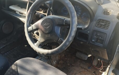 Nissan Cube II, 1999 год, 130 000 рублей, 4 фотография