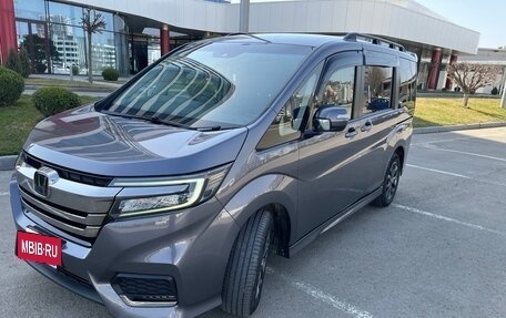 Honda Stepwgn IV, 2018 год, 1 349 999 рублей, 2 фотография