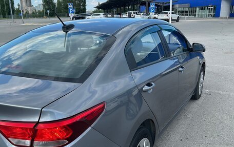 KIA Rio IV, 2018 год, 1 390 000 рублей, 5 фотография