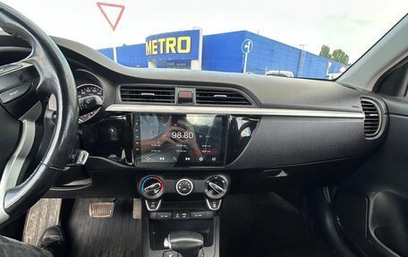 KIA Rio IV, 2018 год, 1 390 000 рублей, 9 фотография