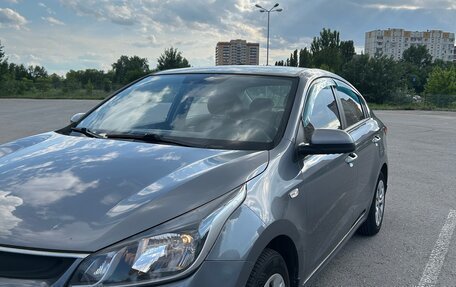 KIA Rio IV, 2018 год, 1 390 000 рублей, 3 фотография