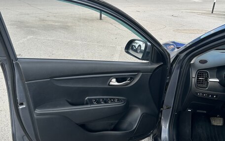 KIA Rio IV, 2018 год, 1 390 000 рублей, 8 фотография