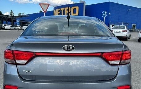 KIA Rio IV, 2018 год, 1 390 000 рублей, 4 фотография