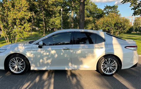 Toyota Camry, 2018 год, 2 650 000 рублей, 8 фотография