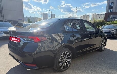 Toyota Corolla, 2022 год, 2 200 000 рублей, 4 фотография